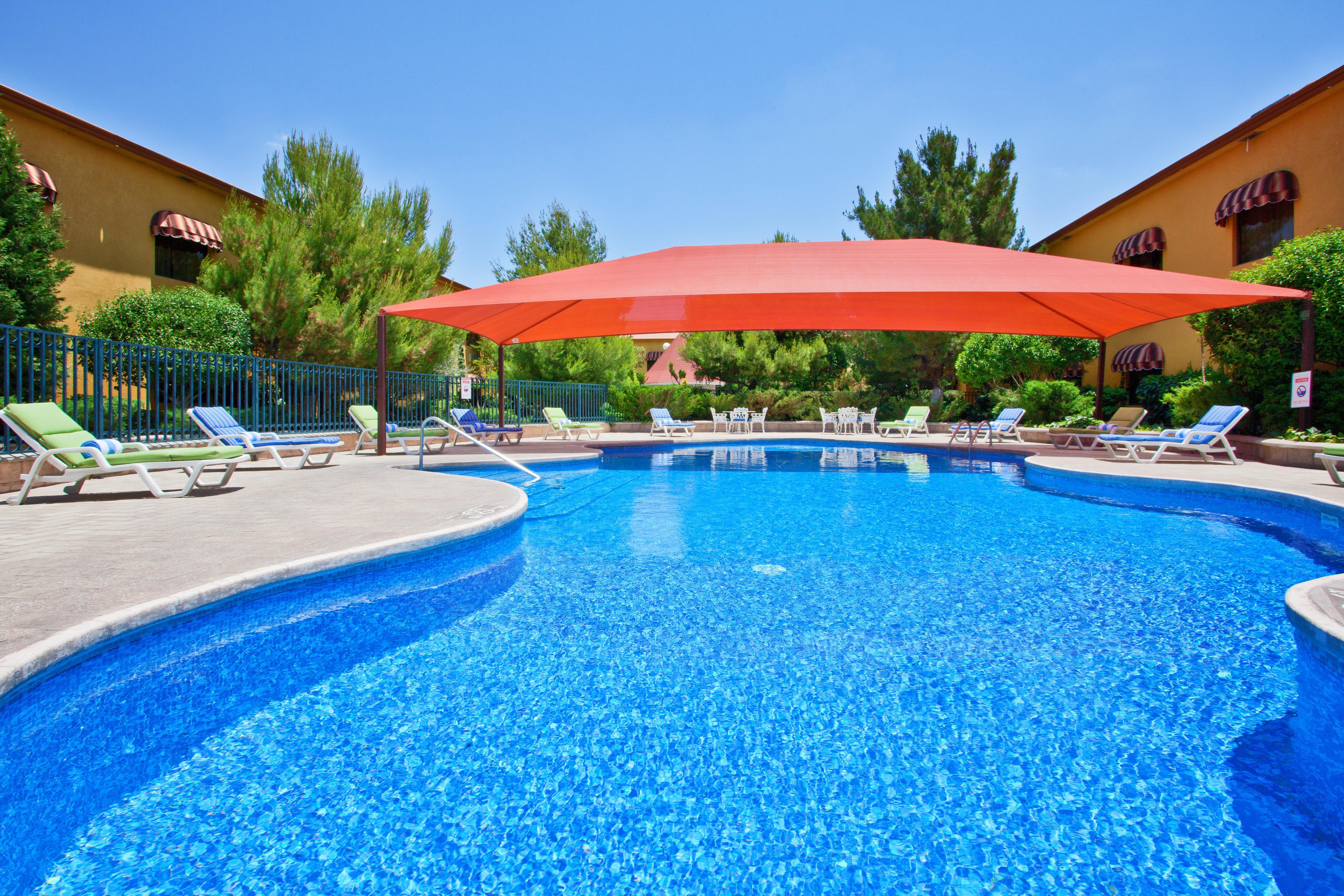 Holiday Inn Express Chihuahua By Ihg Exterior photo